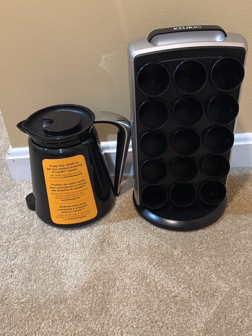 Keurig Black and Silver K-Cup Carousel with Black Carafe